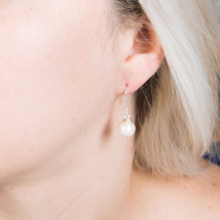 Aretes de perla colgante