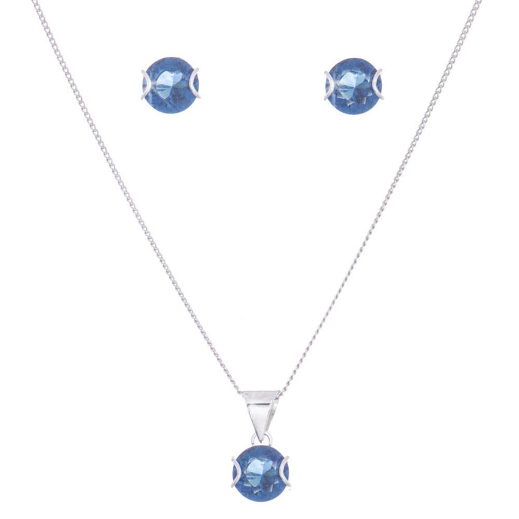 Dijes y aretes abrazo de zirconias con plata.