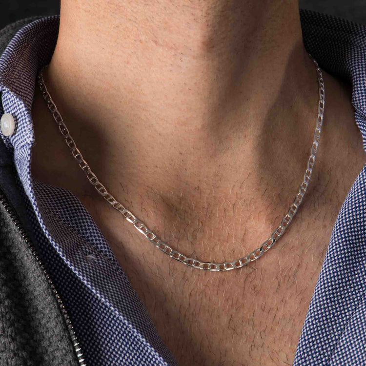 Cadena Gucci Figaro GUT40 de plata .925