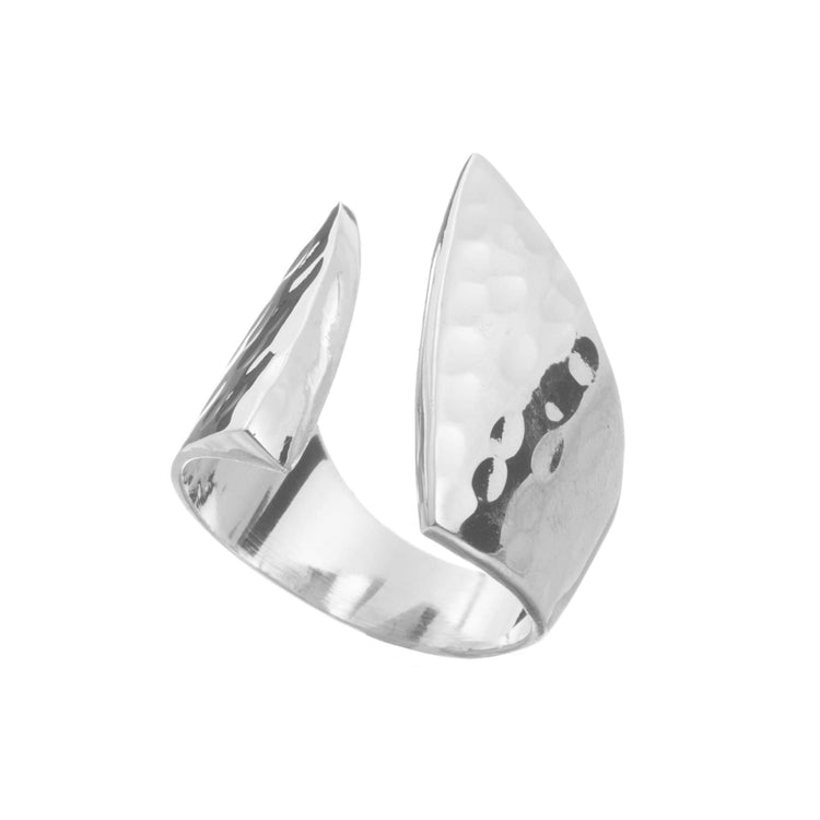 Anillo rio martillado  de plata mexicana