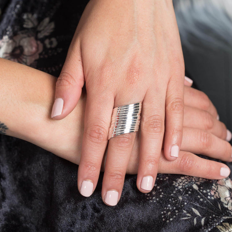Anillo puntas aplastadas ajustable de plata mexicana