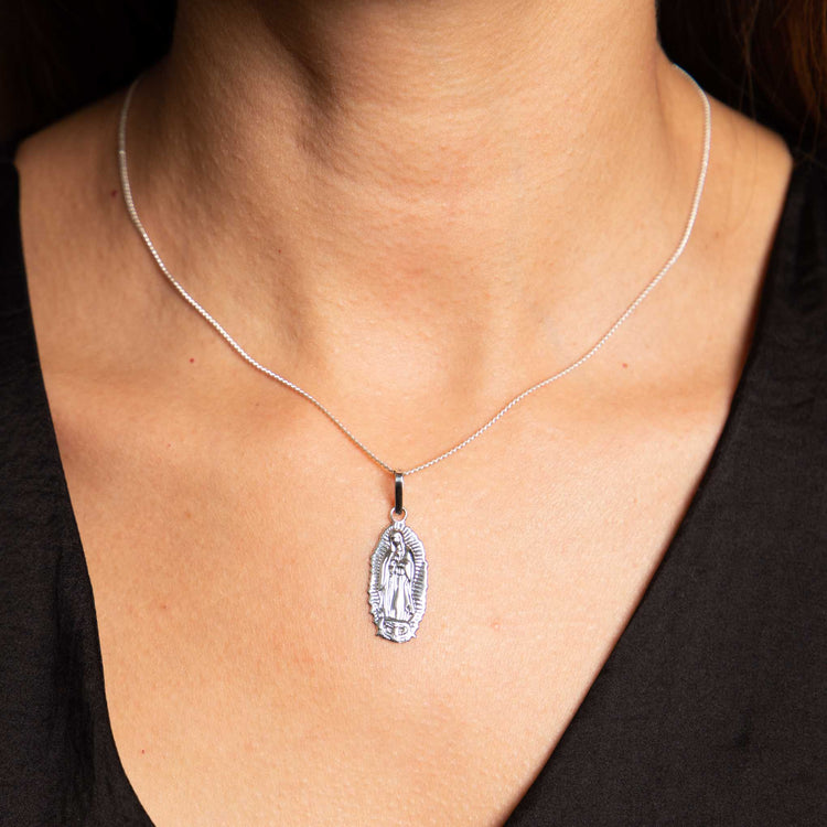 Dije Virgen de plata de plata mexicana