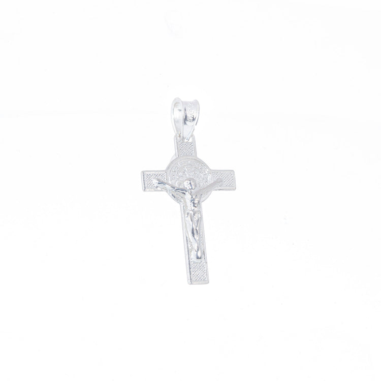 Dije de Cruz con Cristo y San Benito de plata mexicana