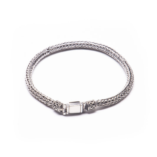 Pulsera bali trenzada redondeada de plata mexicana