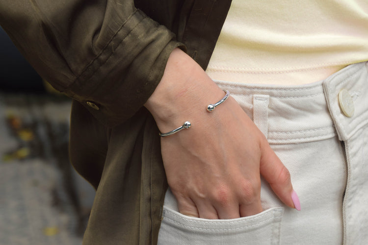 Brazalete 2 esferas de plata