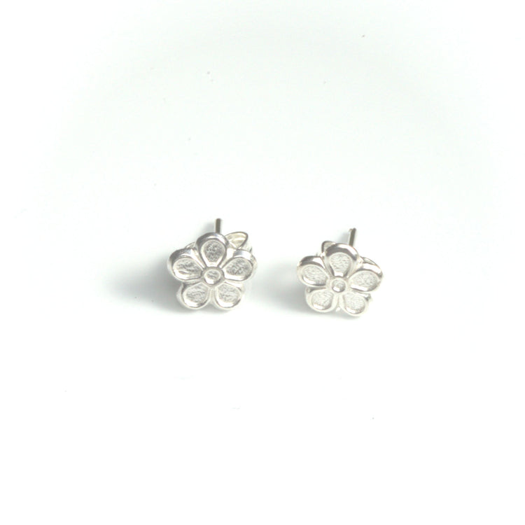 Aretes flor mini mate de plata