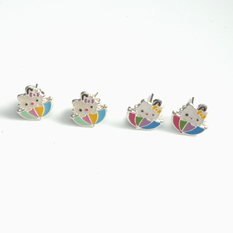 (Varios) Aretes sombrilla kitty esmaltada de plata