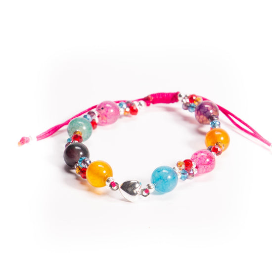 Pulsera de hilo con agatas multicolor y dije de corazon de plata de plata mexicana