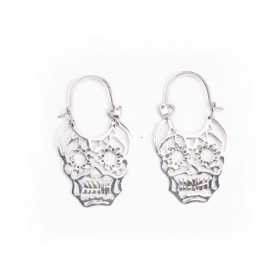 Arete de catrina perforado de plata mexicana