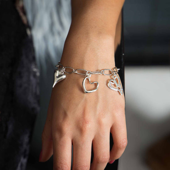 Pulsera de Plata con Corazones