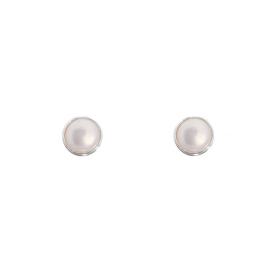 Aretes con perlas biseladas en plata